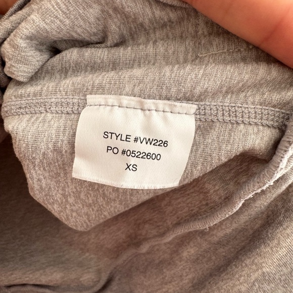 Vuori XS Gray Camo Lightweight Pullover Hoodie - Picture 4 of 5